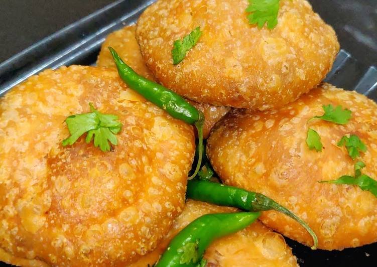 Pyaz Kachori